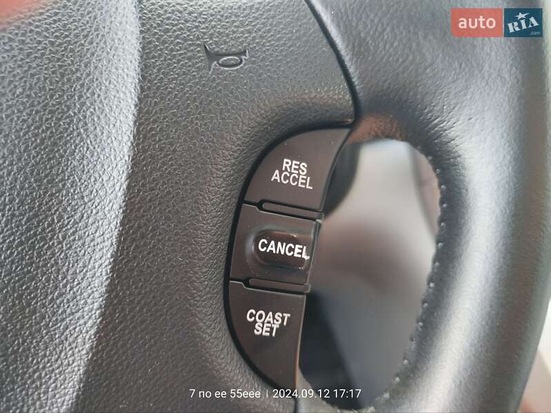 Мінівен Kia Carnival 2012 в Рівному