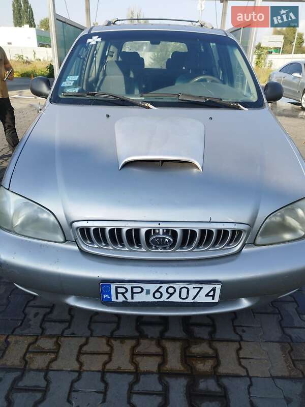 Мінівен Kia Carnival 1999 в Одесі