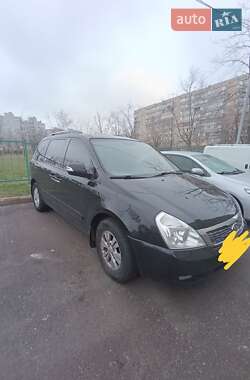 Минивэн Kia Carnival 2011 в Киеве