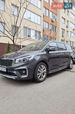 Минивэн Kia Carnival 2018 в Киеве