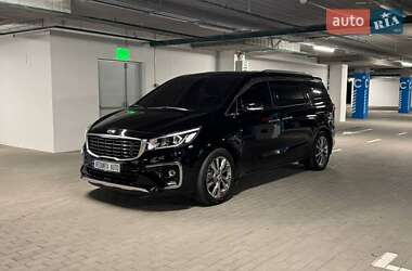 Минивэн Kia Carnival 2018 в Киеве