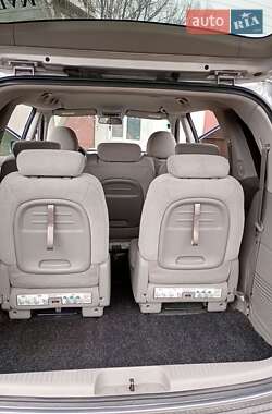 Минивэн Kia Carnival 2008 в 