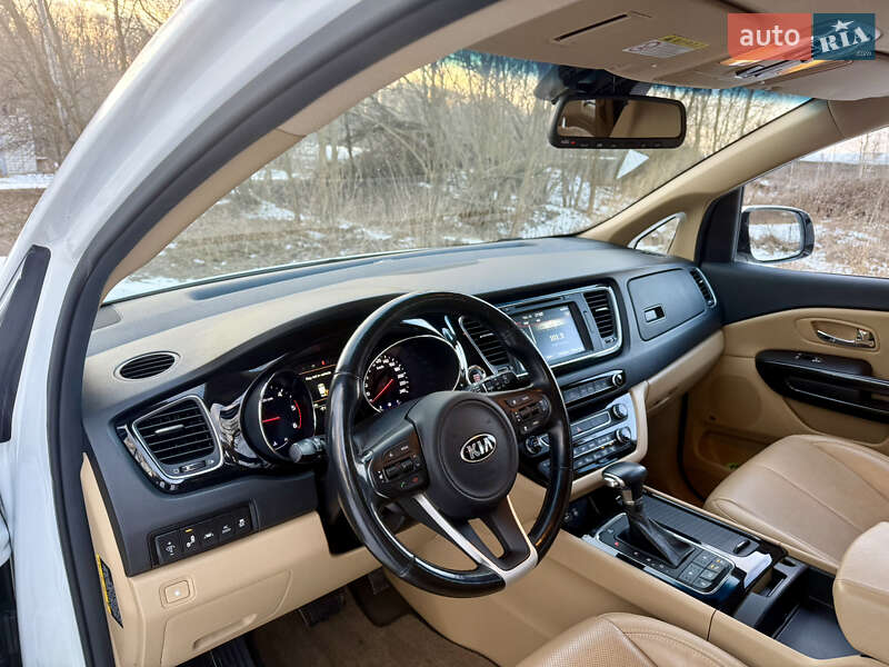Минивэн Kia Carnival 2017 в Житомире фото 20 Минивэн Kia Carnival 2017 в Житомире