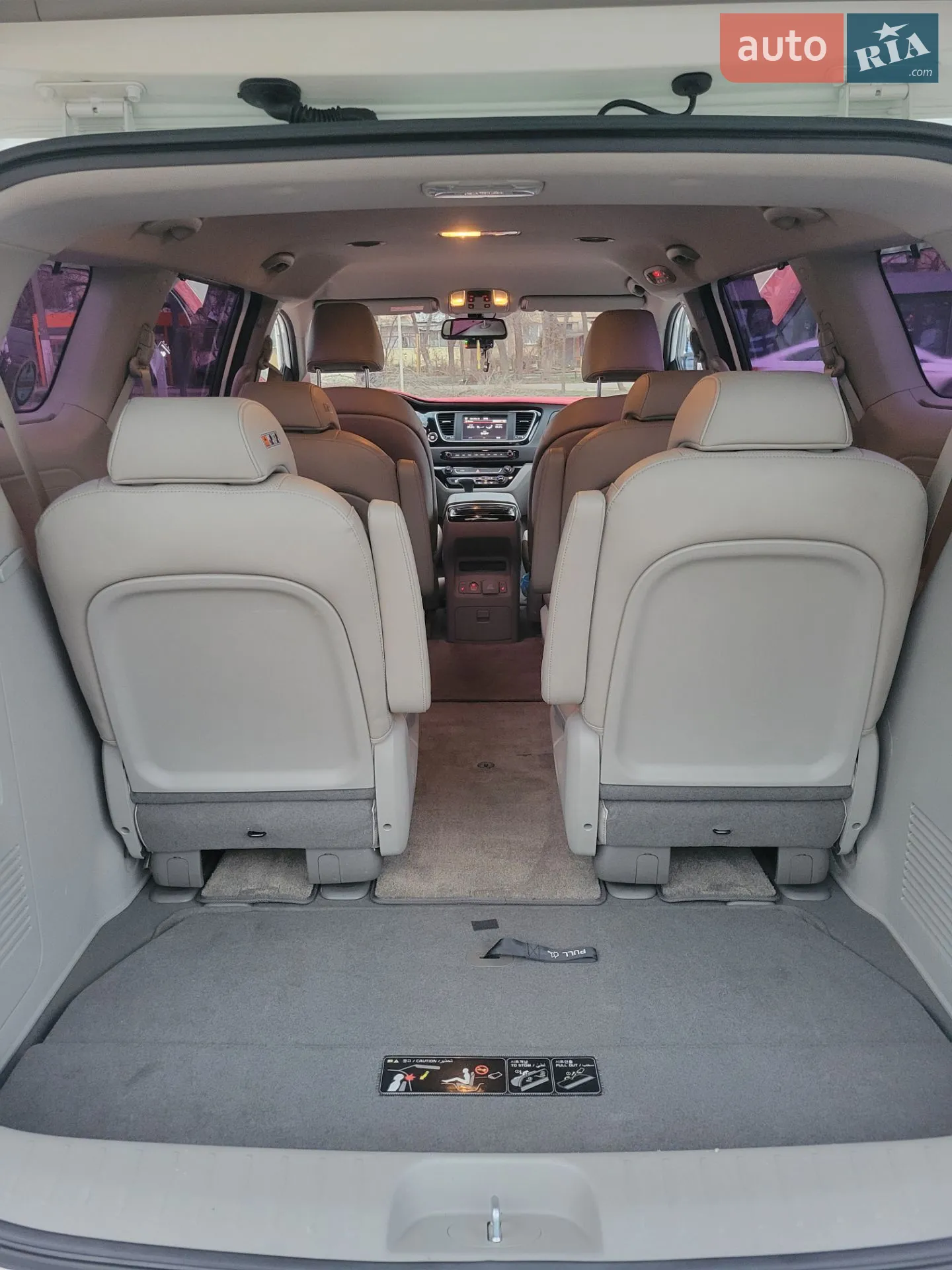 2017 Kia Carnival - мініатюра 14