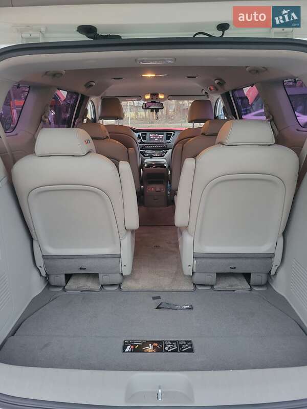 Мінівен Kia Carnival 2017 в Одесі