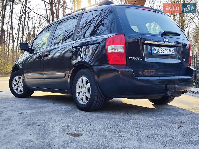 Мінівен Kia Carnival 2007 в Києві