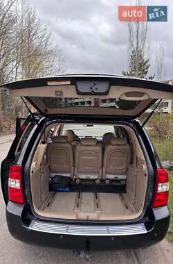 Минивэн Kia Carnival 2007 в 