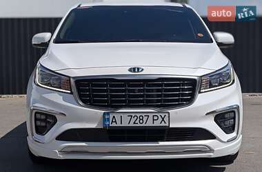 Минивэн Kia Carnival 2019 в 