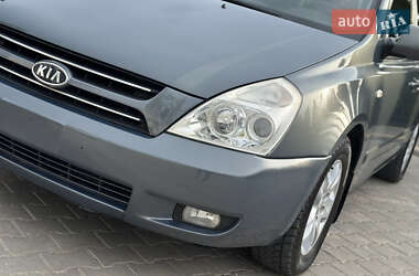 Минивэн Kia Carnival 2006 в 