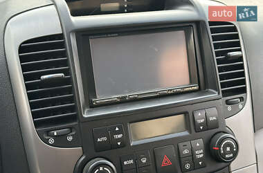 Минивэн Kia Carnival 2006 в 