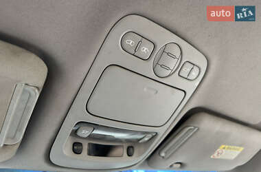 Минивэн Kia Carnival 2006 в 