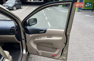 Мінівен Kia Carnival 2008 в 