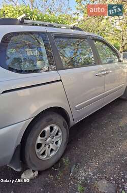 Минивэн Kia Carnival 2007 в 