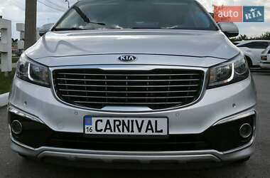 Минивэн Kia Carnival 2015 в 
