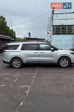 Мінівен Kia Carnival 2022 в 