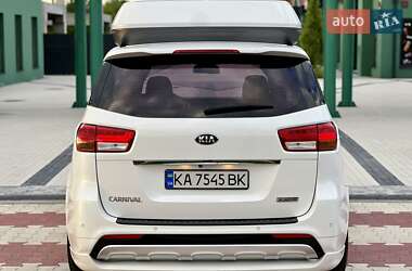 Мінівен Kia Carnival 2017 в 