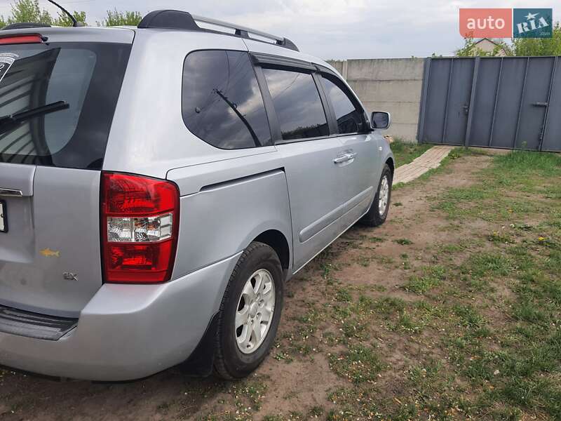 Минивэн Kia Carnival 2008 в Харькове