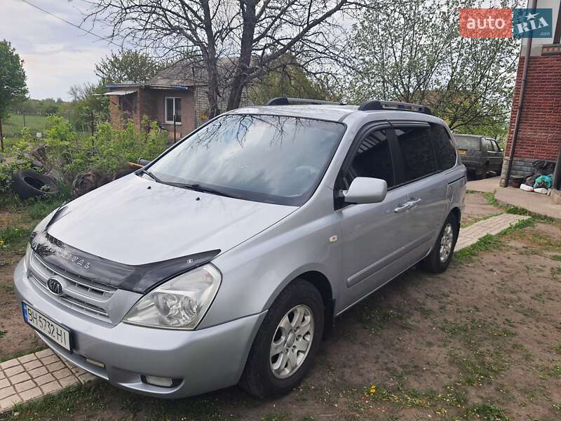 Минивэн Kia Carnival 2008 в Харькове