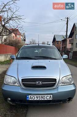 Мінівен Kia Carnival 2002 в Ужгороді