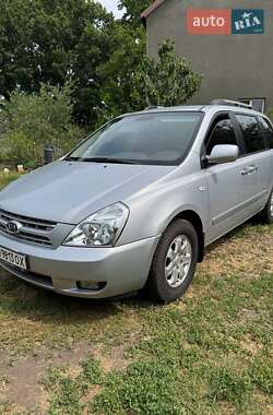 Мінівен Kia Carnival 2008 в Межовій