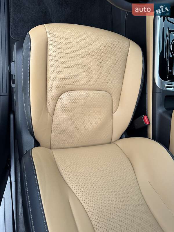 Минивэн Kia Carnival 2023 в Киеве фото 40 Минивэн Kia Carnival 2023 в Киеве