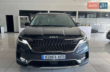 Минивэн Kia Carnival 2023 в 