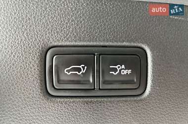 Минивэн Kia Carnival 2023 в 