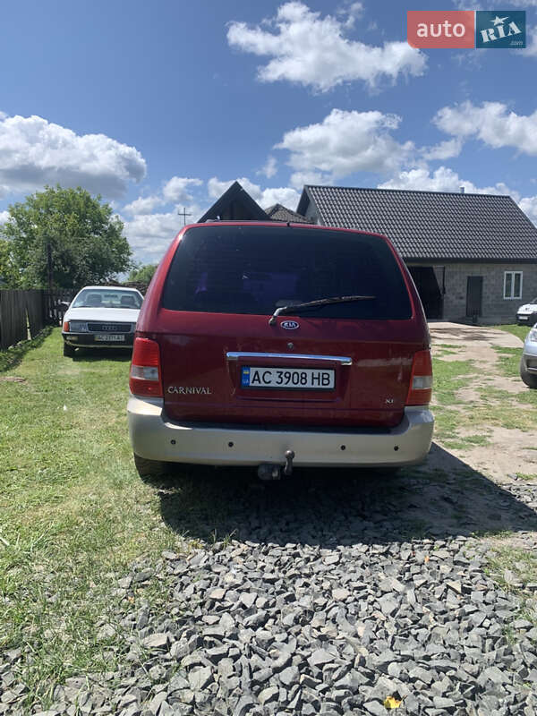 Мінівен Kia Carnival 2004 в Ковелі