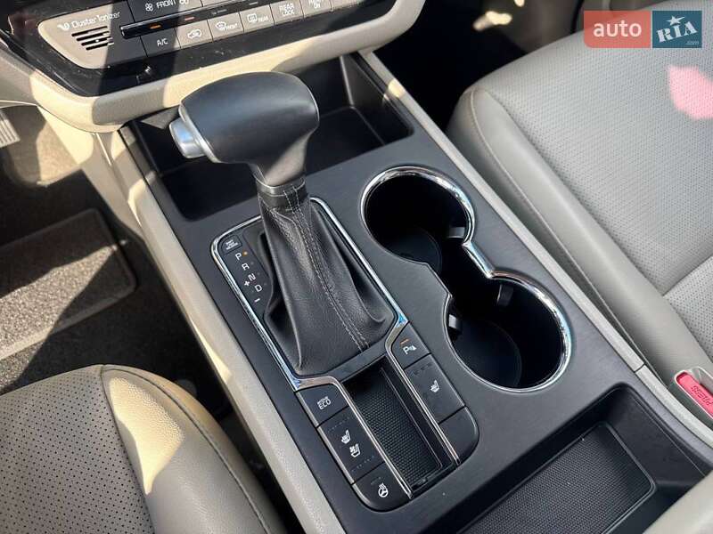 Минивэн Kia Carnival 2019 в Киеве фото 18 Минивэн Kia Carnival 2019 в Киеве