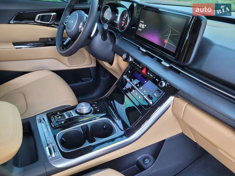Мінівен Kia Carnival 2023 в Полтаві