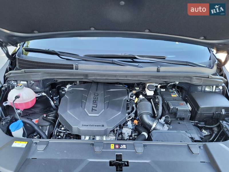 Мінівен Kia Carnival 2023 в Полтаві