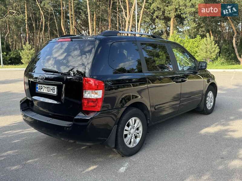 Мінівен Kia Carnival 2012 в Вінниці