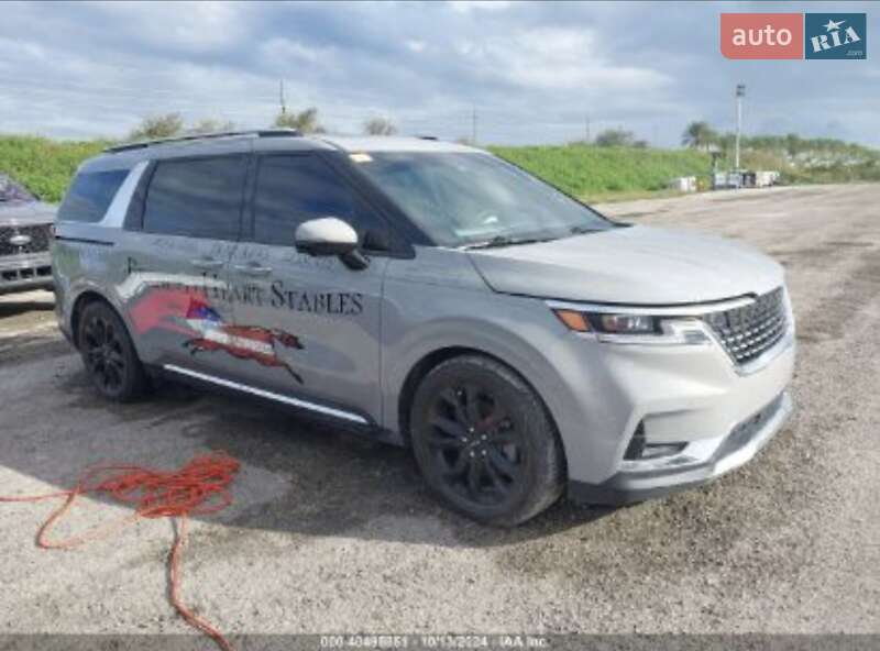 Мінівен Kia Carnival 2021 в Рівному
