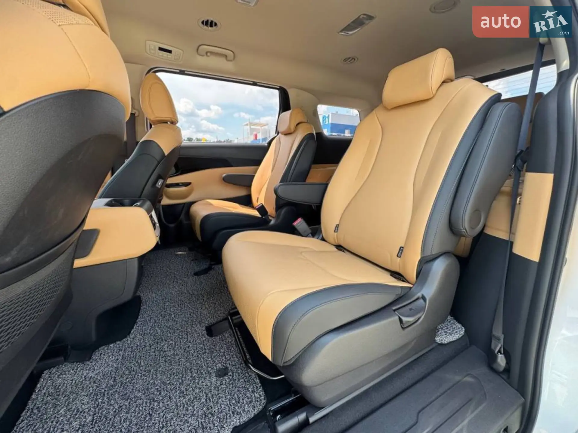 2021 Kia Carnival - мініатюра 21