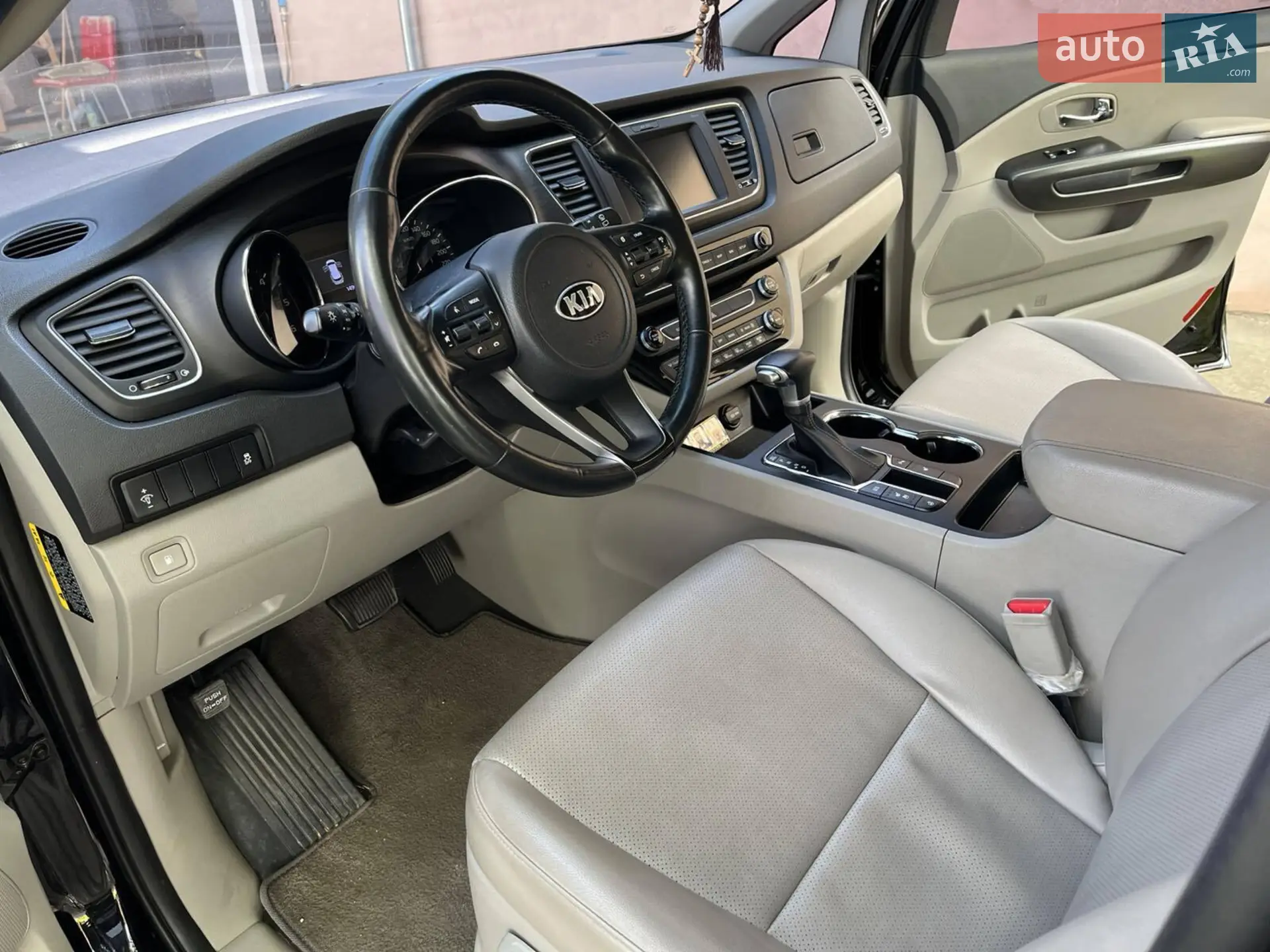 2019 Kia Carnival - мініатюра 24