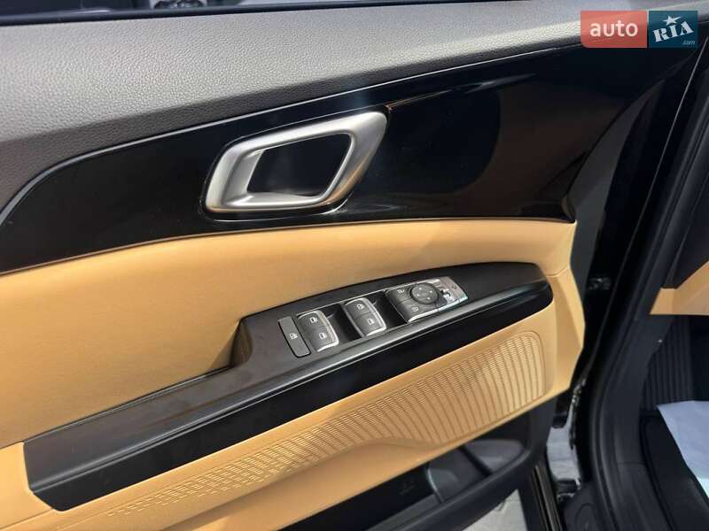 Мінівен Kia Carnival 2021 в Києві