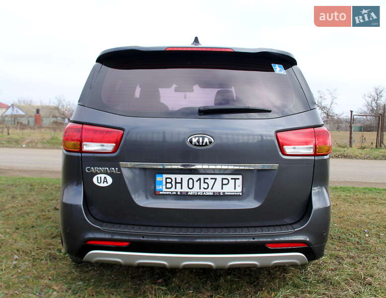 Минивэн Kia Carnival 2015 в Одессе