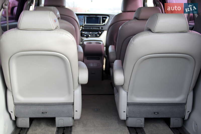 Минивэн Kia Carnival 2015 в Одессе