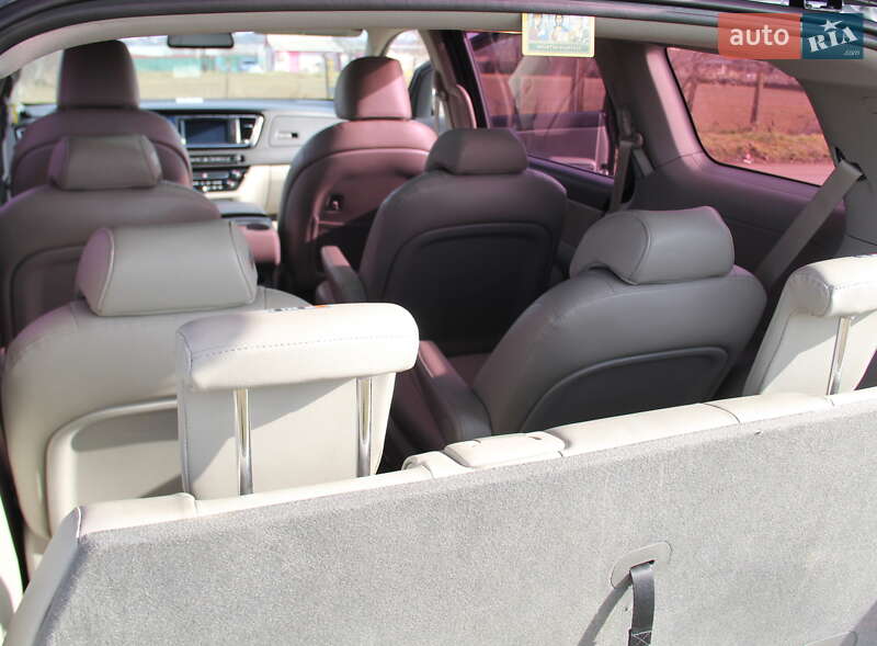 Минивэн Kia Carnival 2015 в Одессе