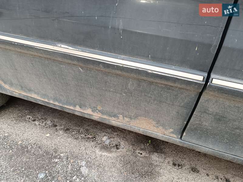 Мінівен Kia Carnival 2003 в Харкові