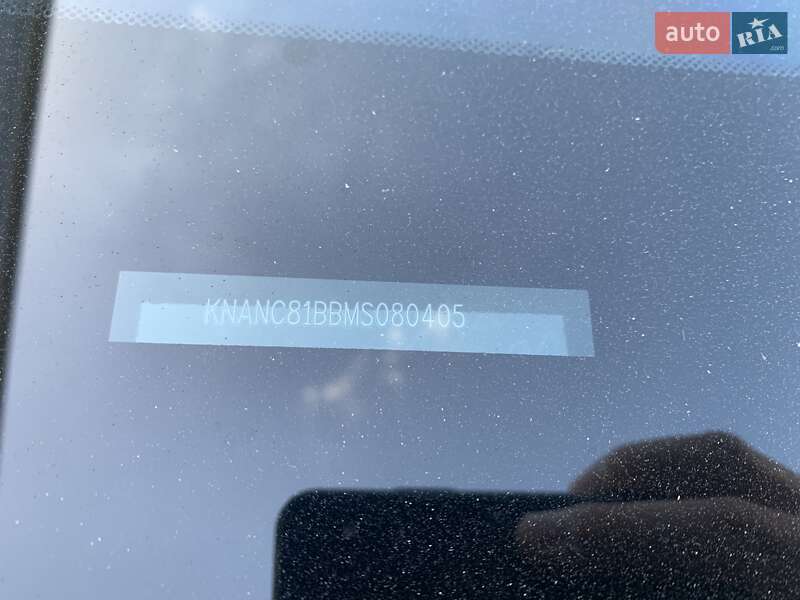 Мінівен Kia Carnival 2021 в Львові