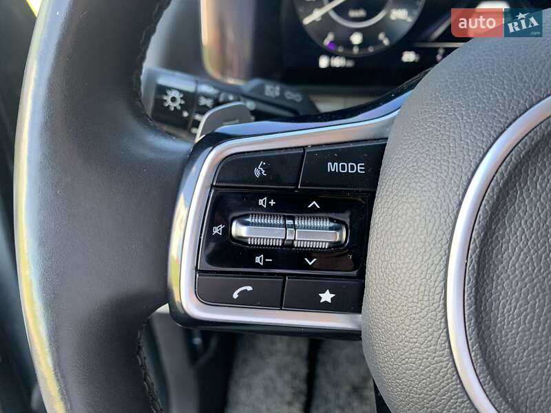 Мінівен Kia Carnival 2021 в Львові