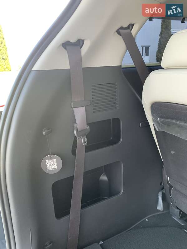 Мінівен Kia Carnival 2021 в Львові