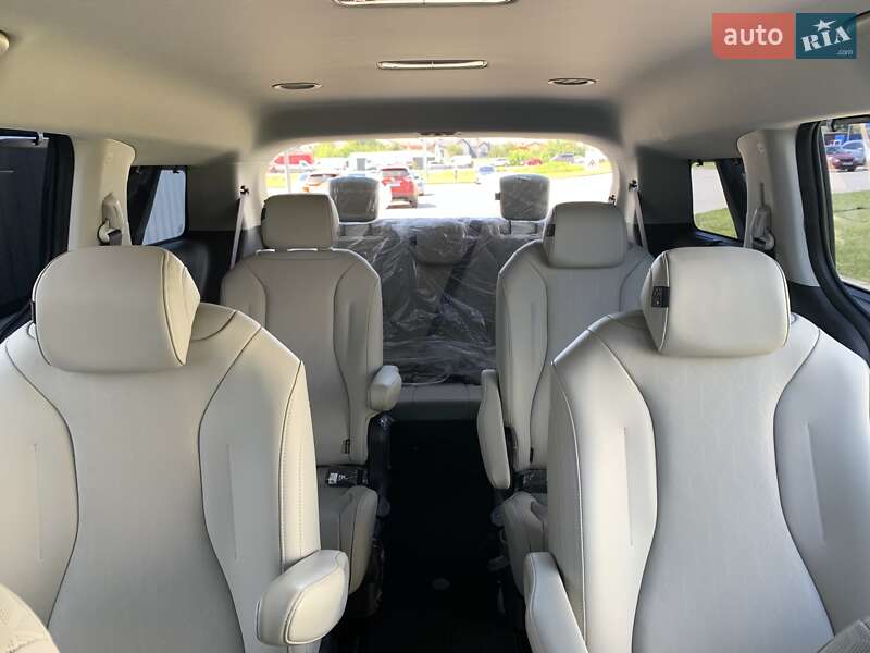 Мінівен Kia Carnival 2021 в Львові