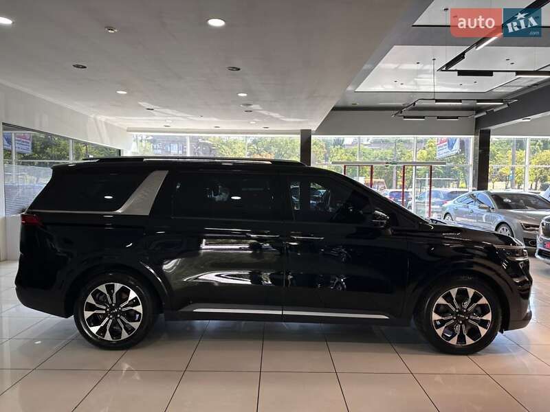 Мінівен Kia Carnival 2022 в Одесі