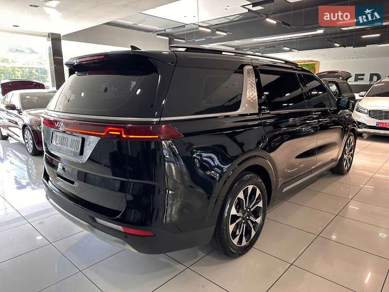 Мінівен Kia Carnival 2022 в Одесі