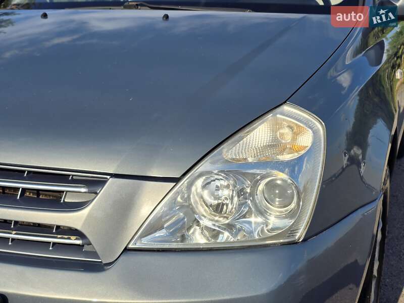 Минивэн Kia Carnival 2008 в Хмельницком