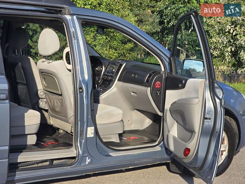 Минивэн Kia Carnival 2008 в Хмельницком