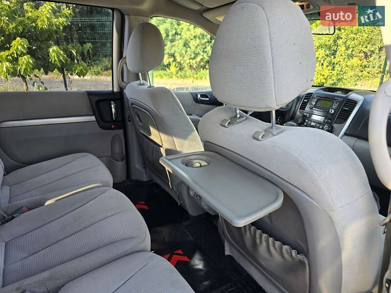 Минивэн Kia Carnival 2008 в Хмельницком