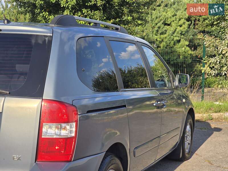 Минивэн Kia Carnival 2008 в Хмельницком